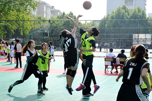 2018年5月13日女子篮球比赛 秦润东 (2).JPG